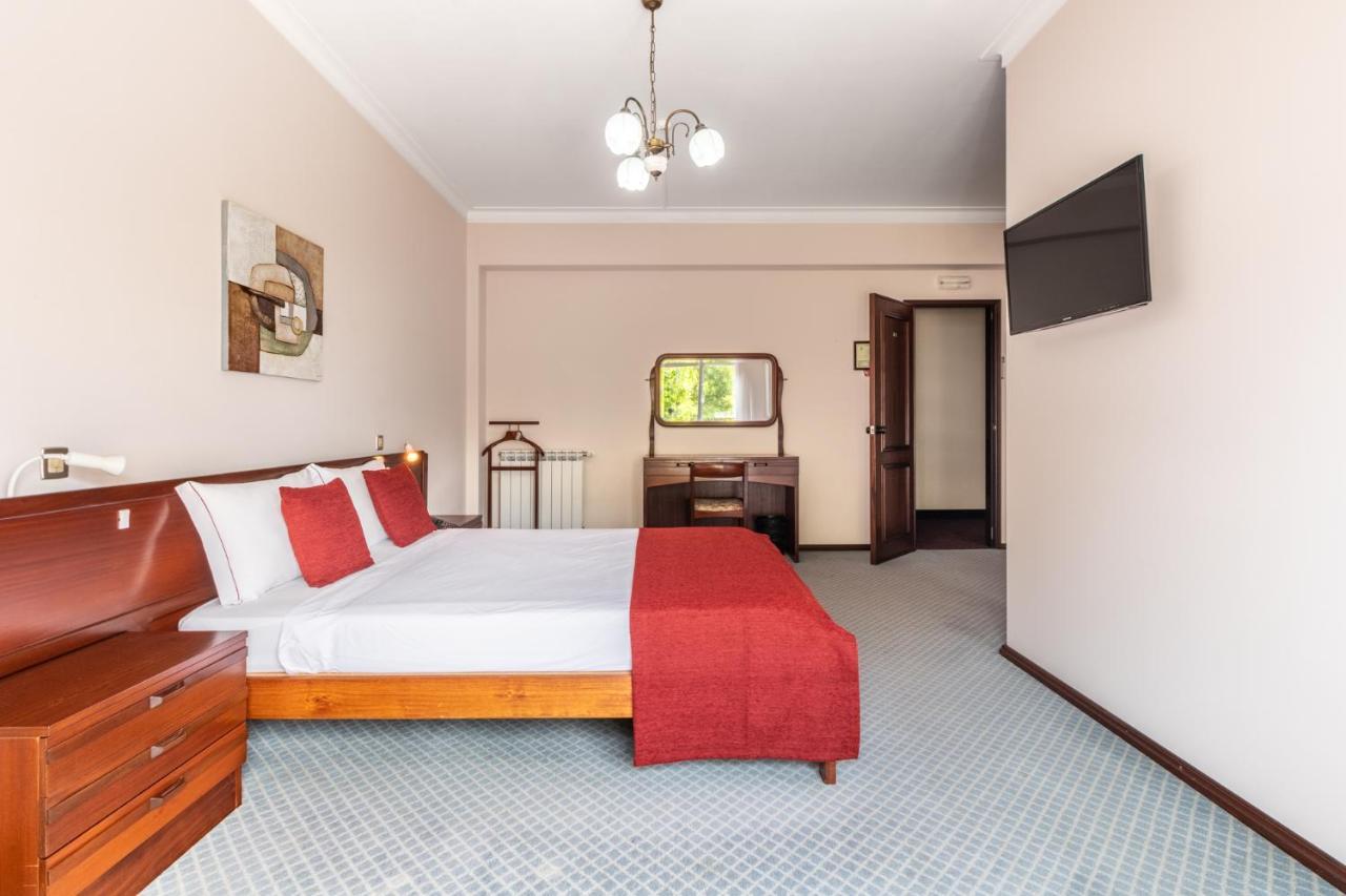 Hotel Colmeia Monte Real Esterno foto