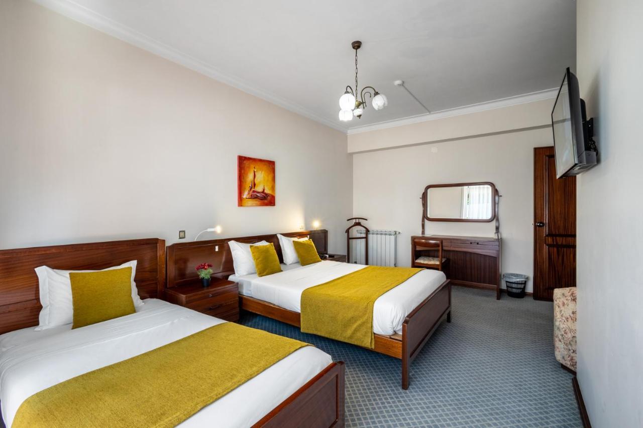Hotel Colmeia Monte Real Esterno foto