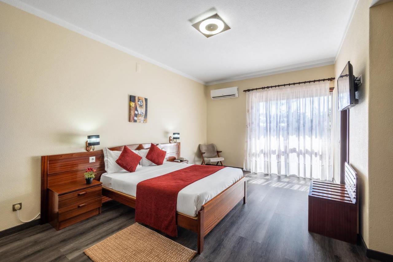 Hotel Colmeia Monte Real Esterno foto
