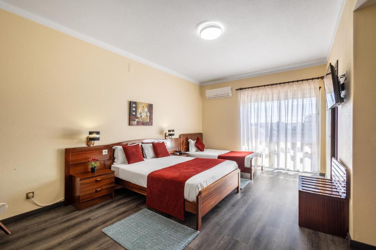 Hotel Colmeia Monte Real Esterno foto