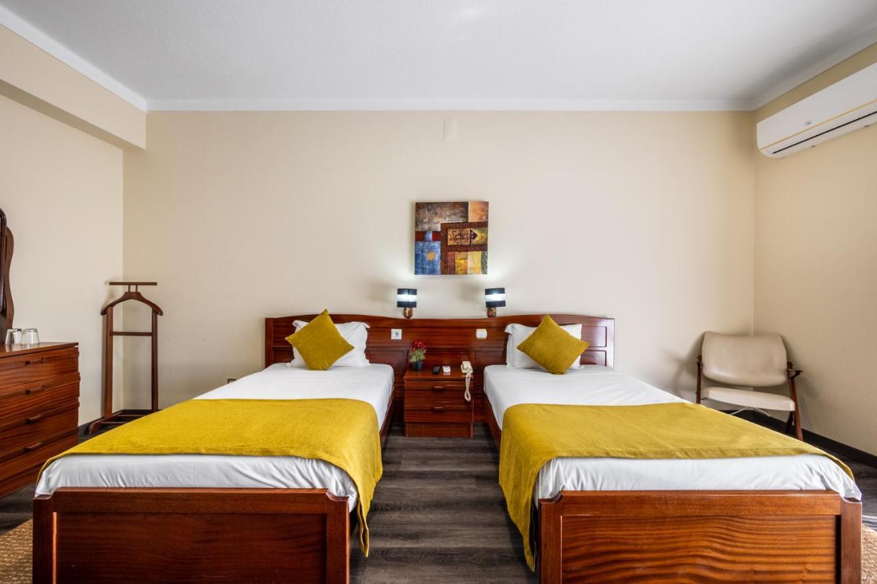 Hotel Colmeia Monte Real Esterno foto