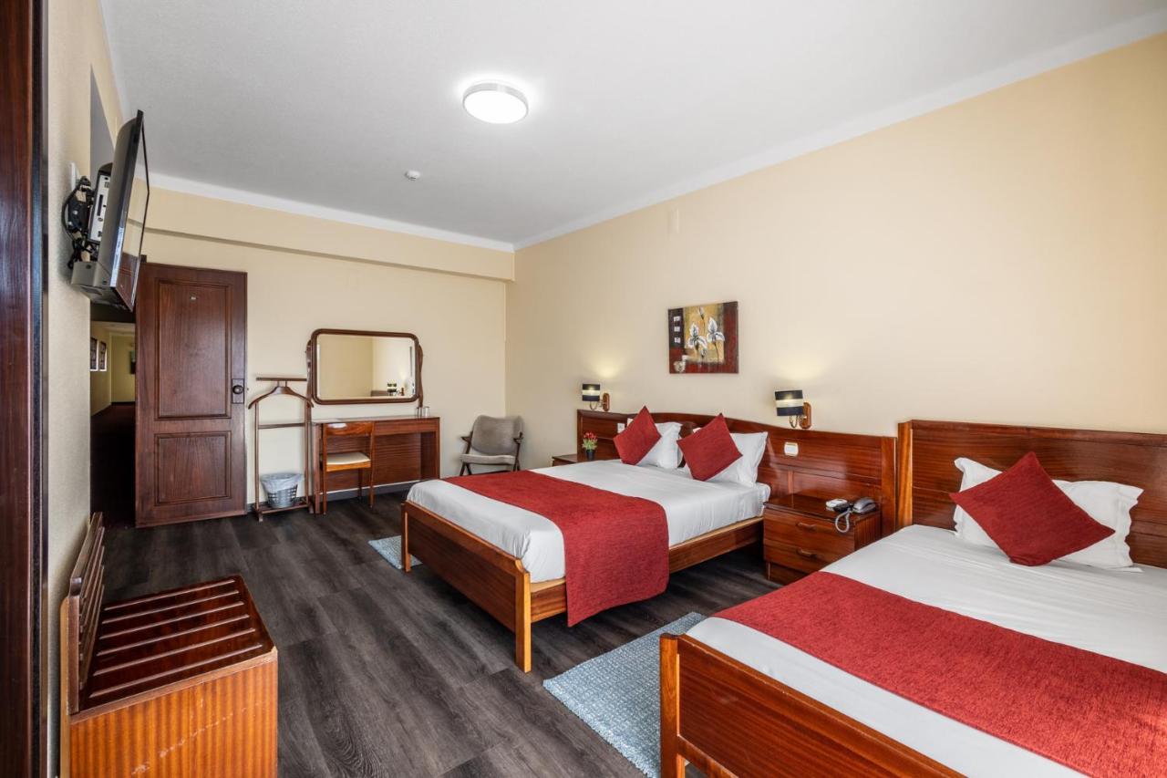 Hotel Colmeia Monte Real Esterno foto